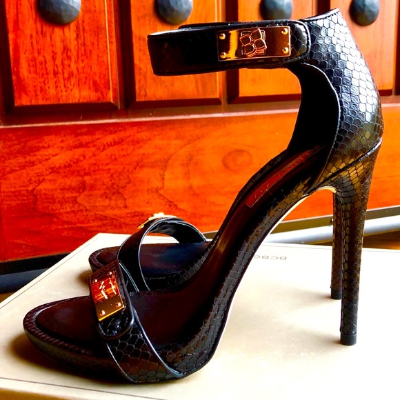 🔥NEW! 🔥BCBGMaxAzria heels. - Picture 2 of 3